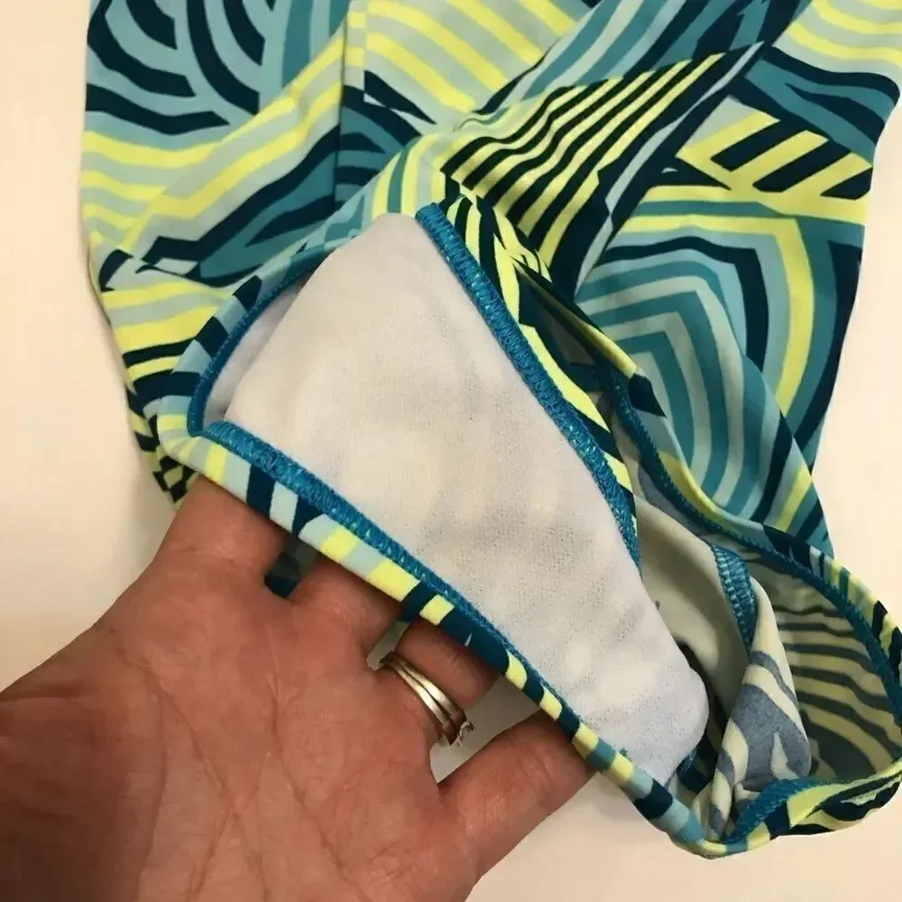 Nike swimsuit girls one piece bathing suit M 10-12